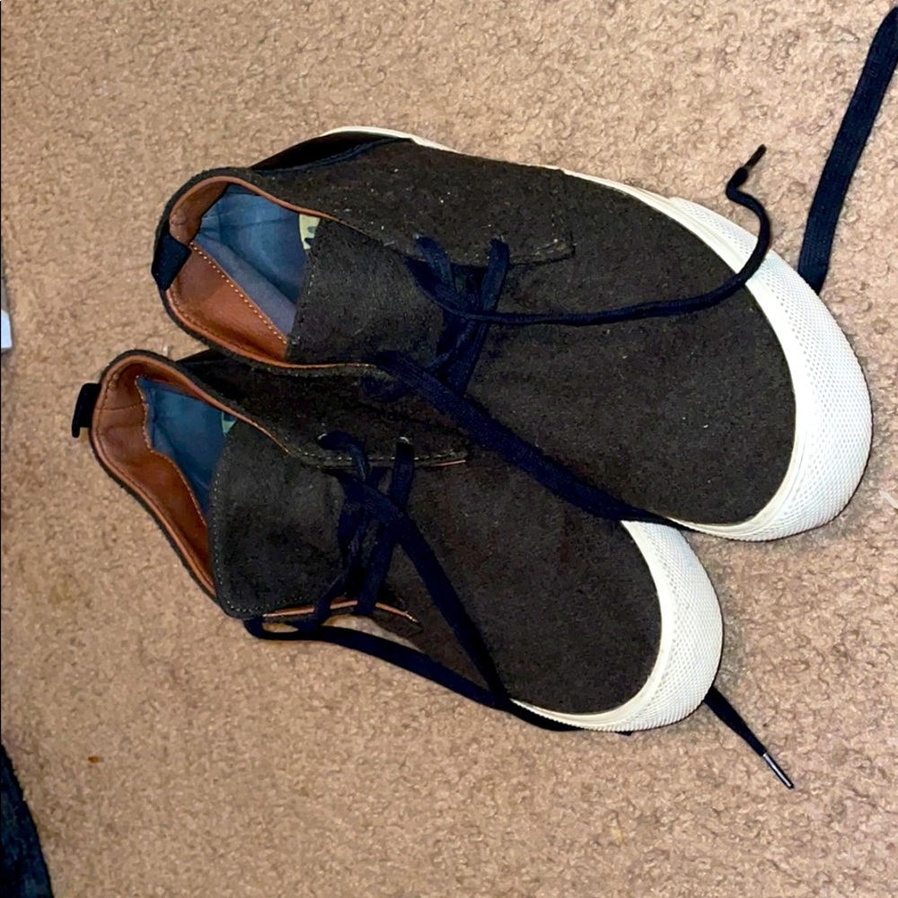 Old Navy dark olive sneakers